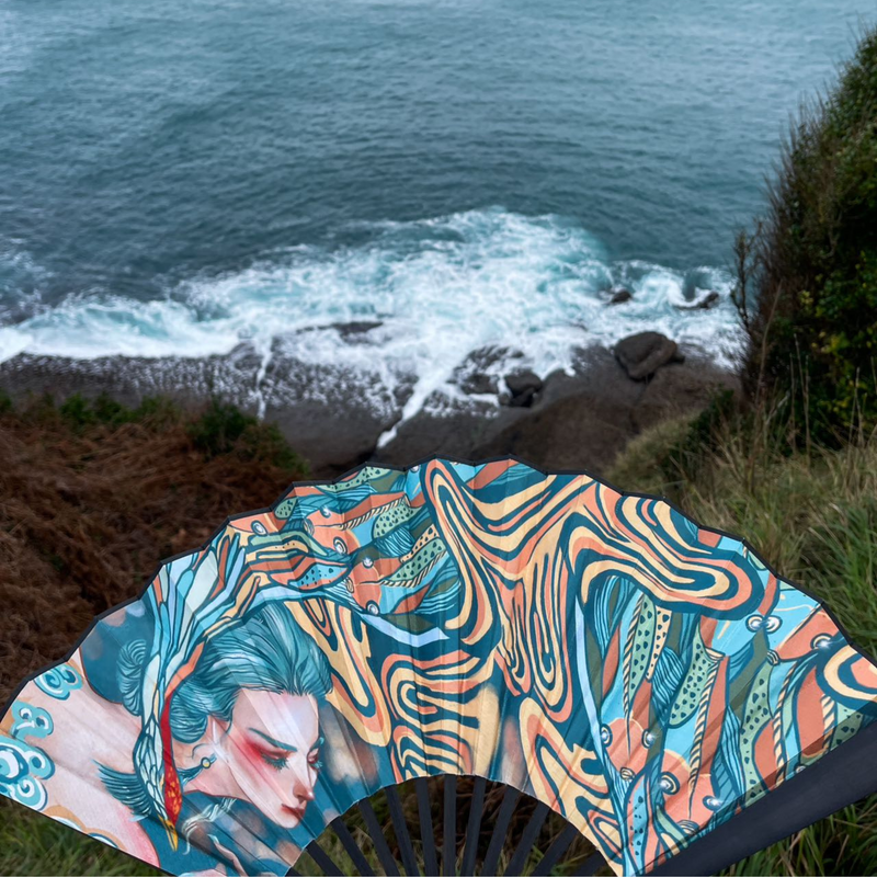 'Blue Maiden' Holding Fan With Engraving